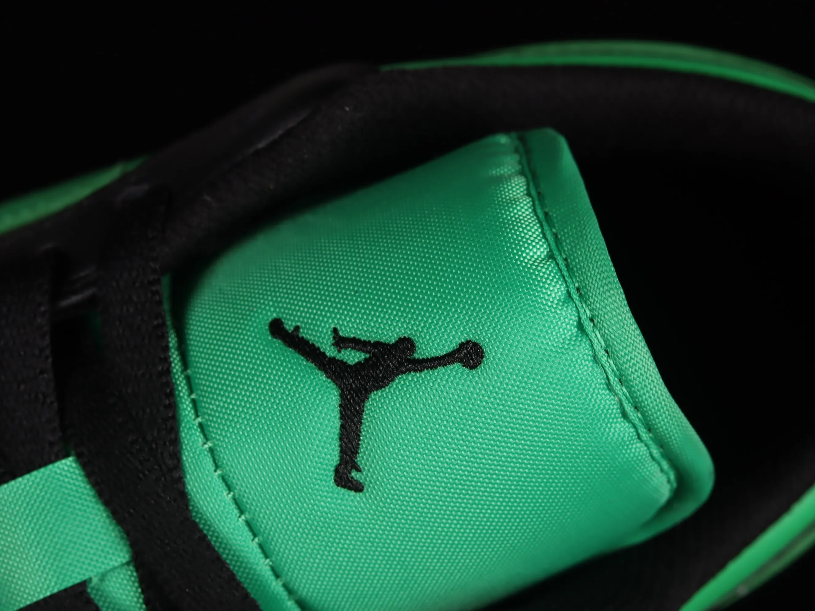 All categories Air Jordan Jordan series basketball shoes Air Jordan 1 Low Z version Air Jordan 1 Low "Lucky Green" AJ1 Joe 1 black and green low-top basketball shoes 553558-065
